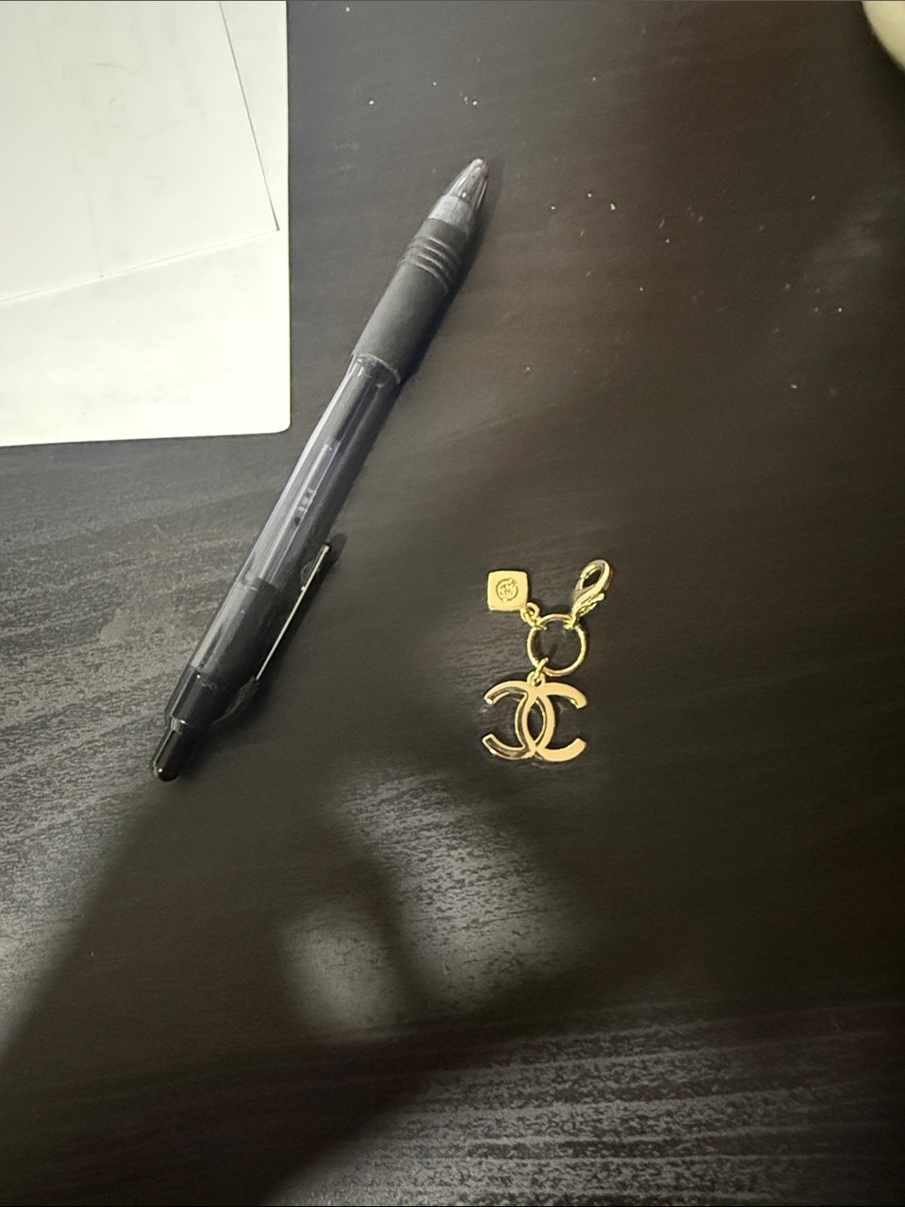 CHANEL Gold Interlocking CC Charm Key & Card Holder Accent - Picture 2 of 2